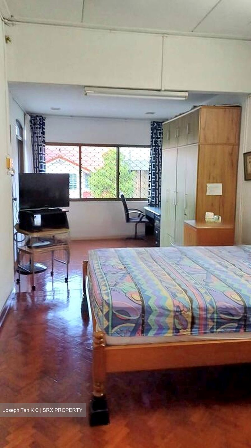 Sin Ming Road (D20), Terrace #611221771